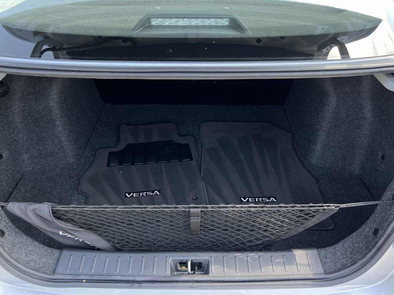 Used 2024 Nissan Versa S w/ Trunk Package image 26