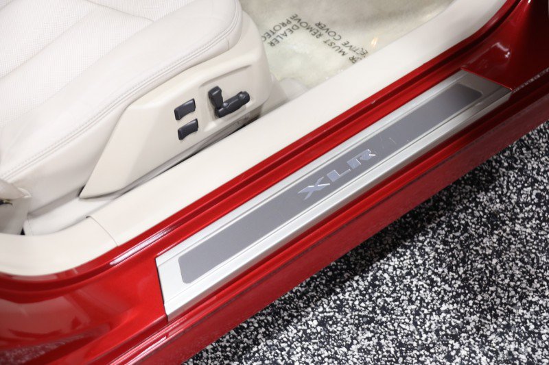 Used 2005 Cadillac XLR RWD image 42