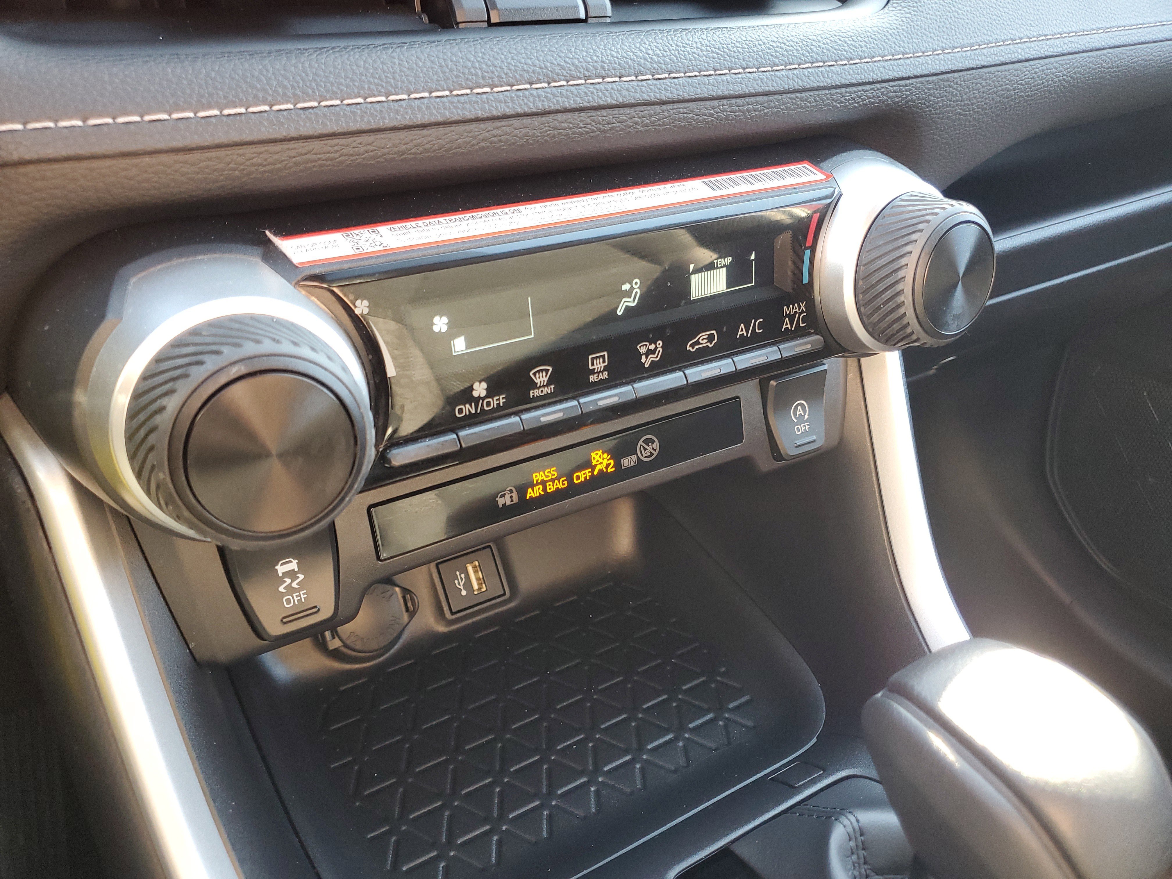 Certified 2025 Toyota RAV4 LE image 29