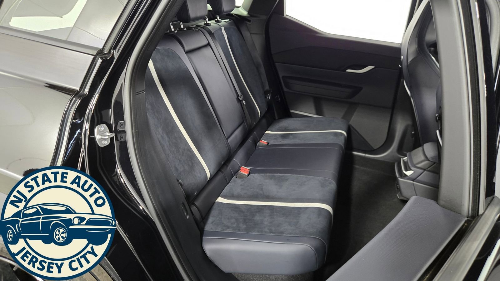 Used 2023 Fisker Ocean One image 32