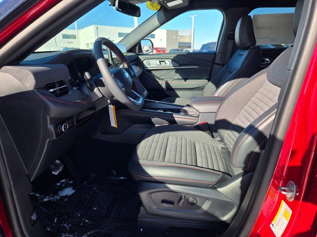 New 2026 Ford Explorer ST-Line w/ ST-Line Street Pack image 22