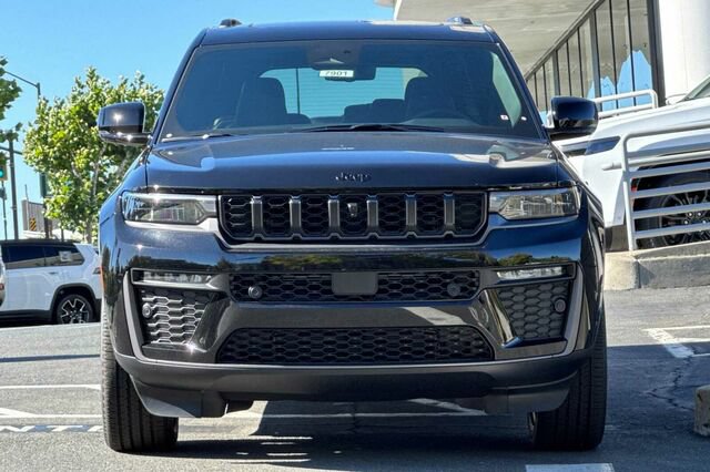 New 2026 Jeep Grand Cherokee L Limited AWD/4WD image 6