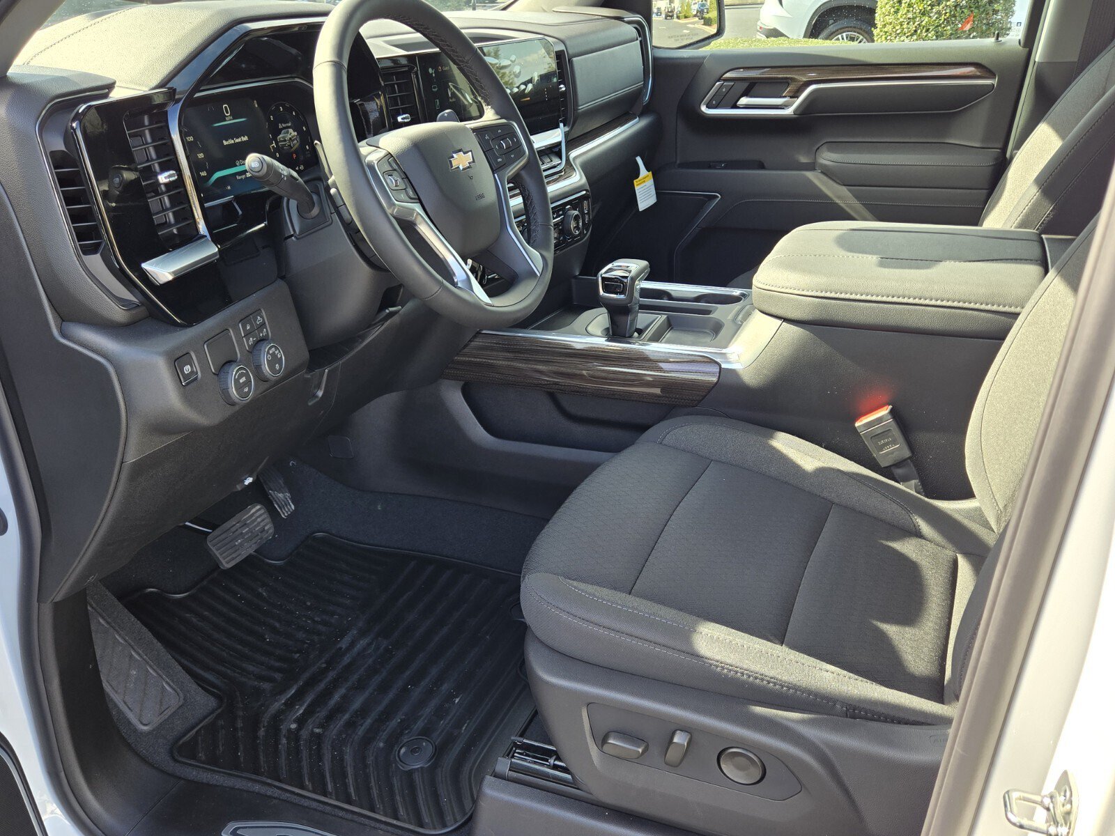 New 2026 Chevrolet Silverado 1500 LT w/ Safety Package RWD image 5