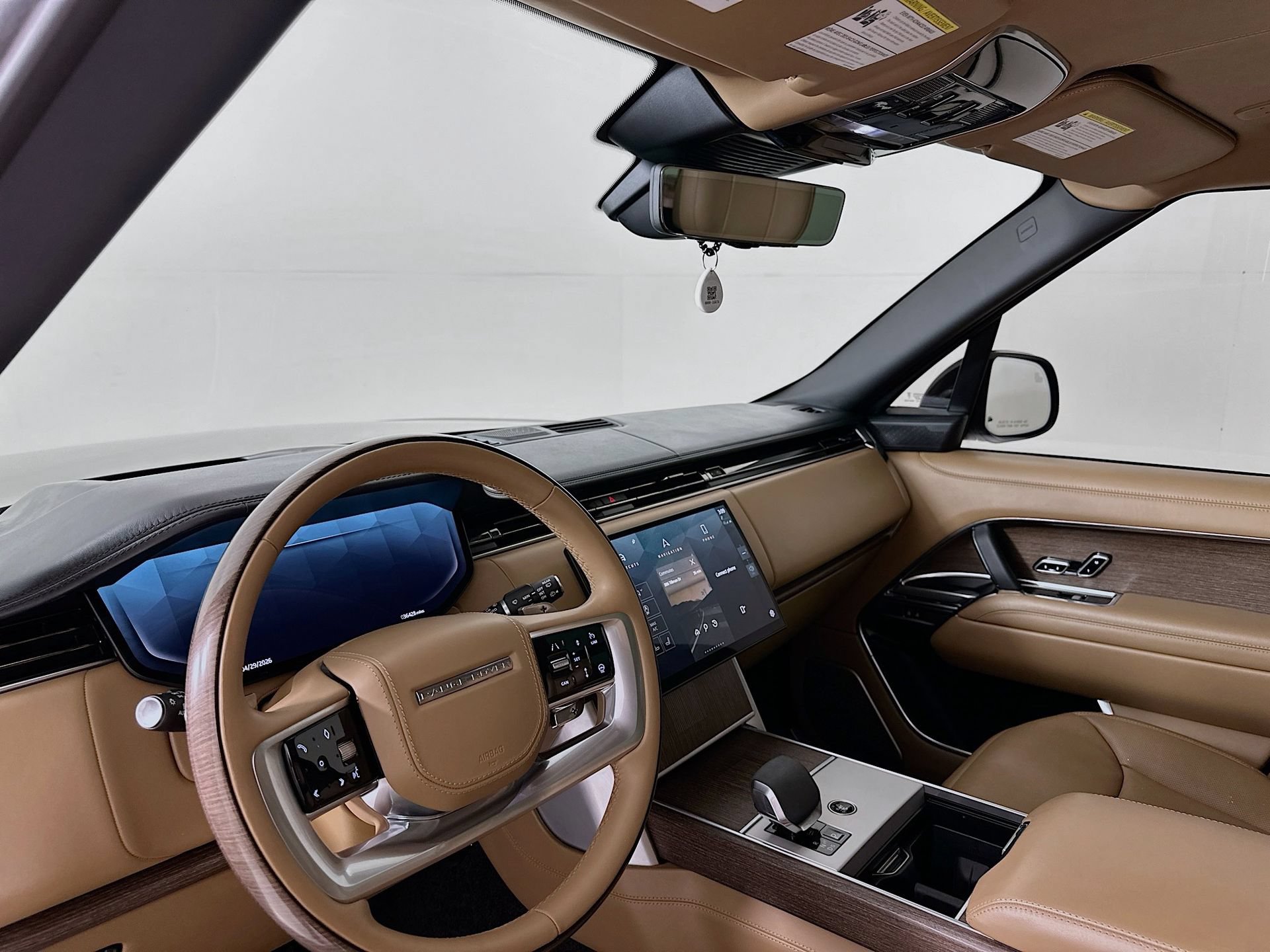 Used 2024 Land Rover Range Rover Long Wheelbase Autobiography AWD/4WD image 10