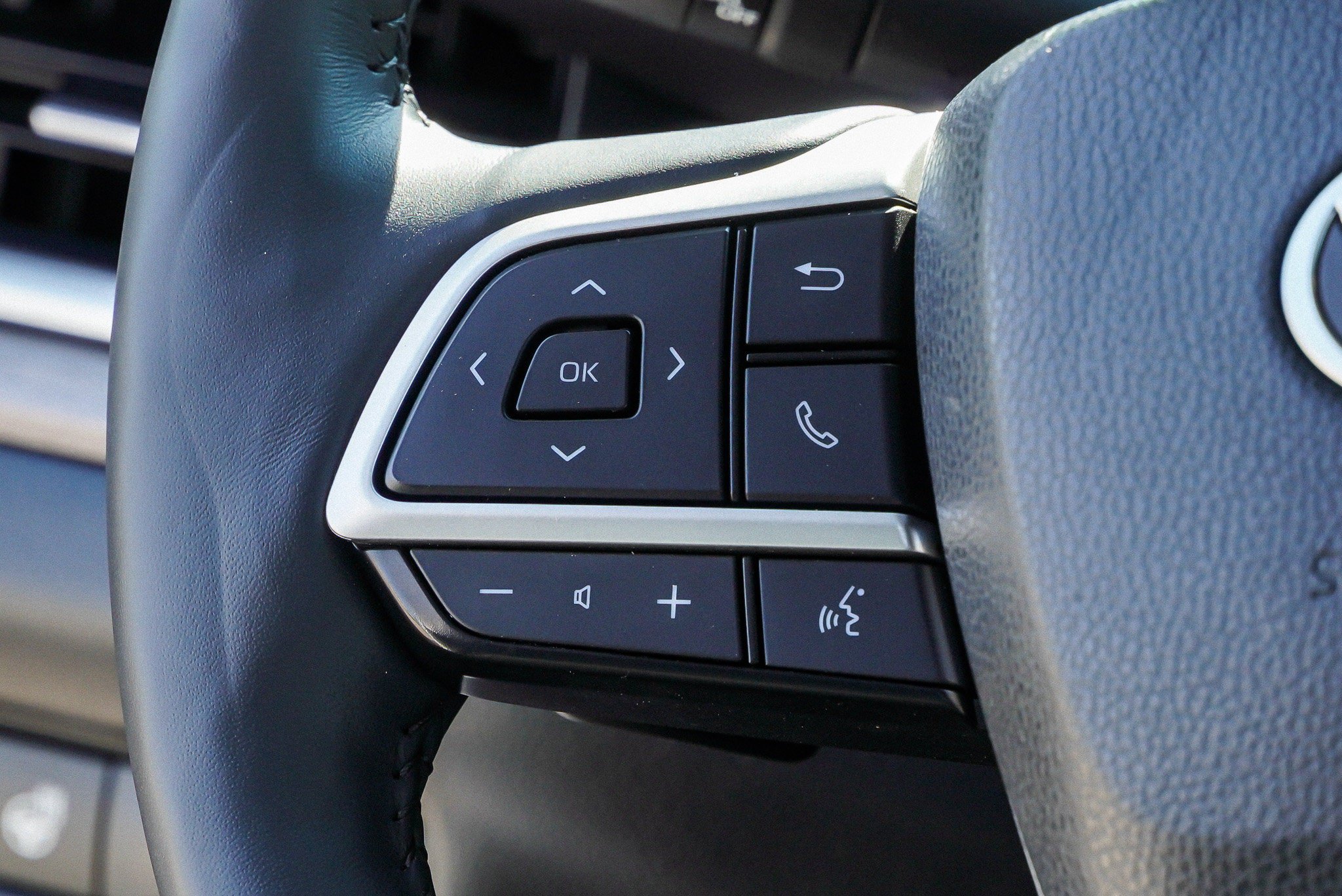 Certified 2025 Toyota Grand Highlander AWD image 37