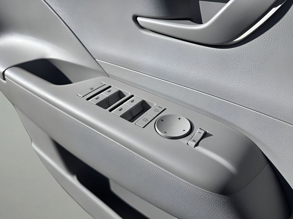 New 2026 Hyundai Kona SE image 24