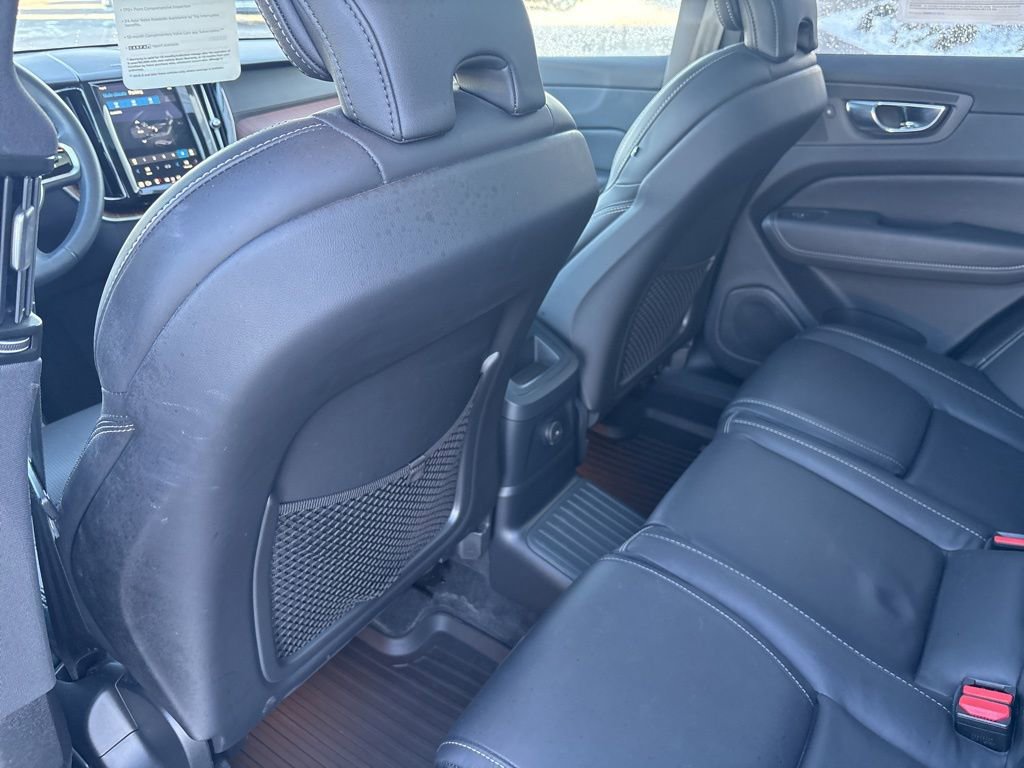 Certified 2024 Volvo XC60 T8 Ultimate w/ Protection Package Premier image 39