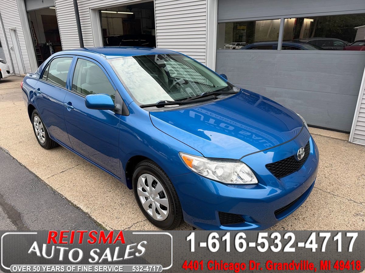 Used 2010 Toyota Corolla XLE FWD image 1