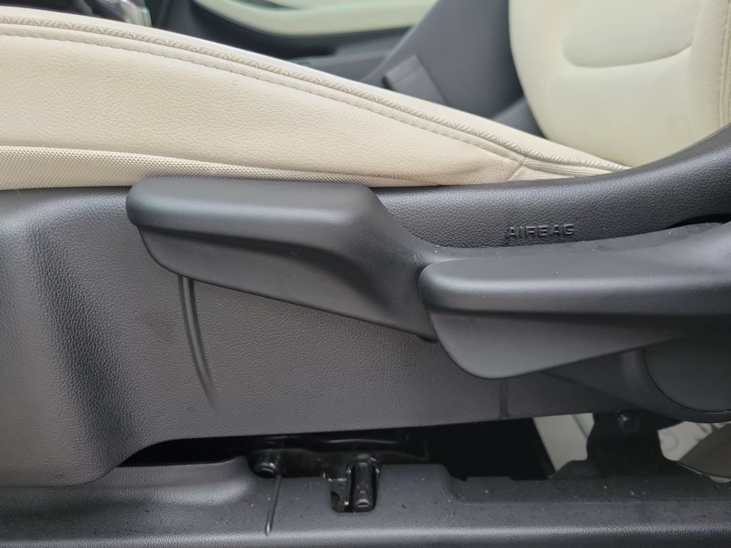 Certified 2024 Buick Encore GX Preferred AWD/4WD image 16