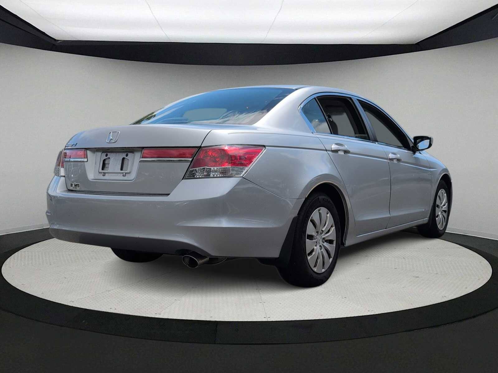 Used 2011 Honda Accord LX image 8