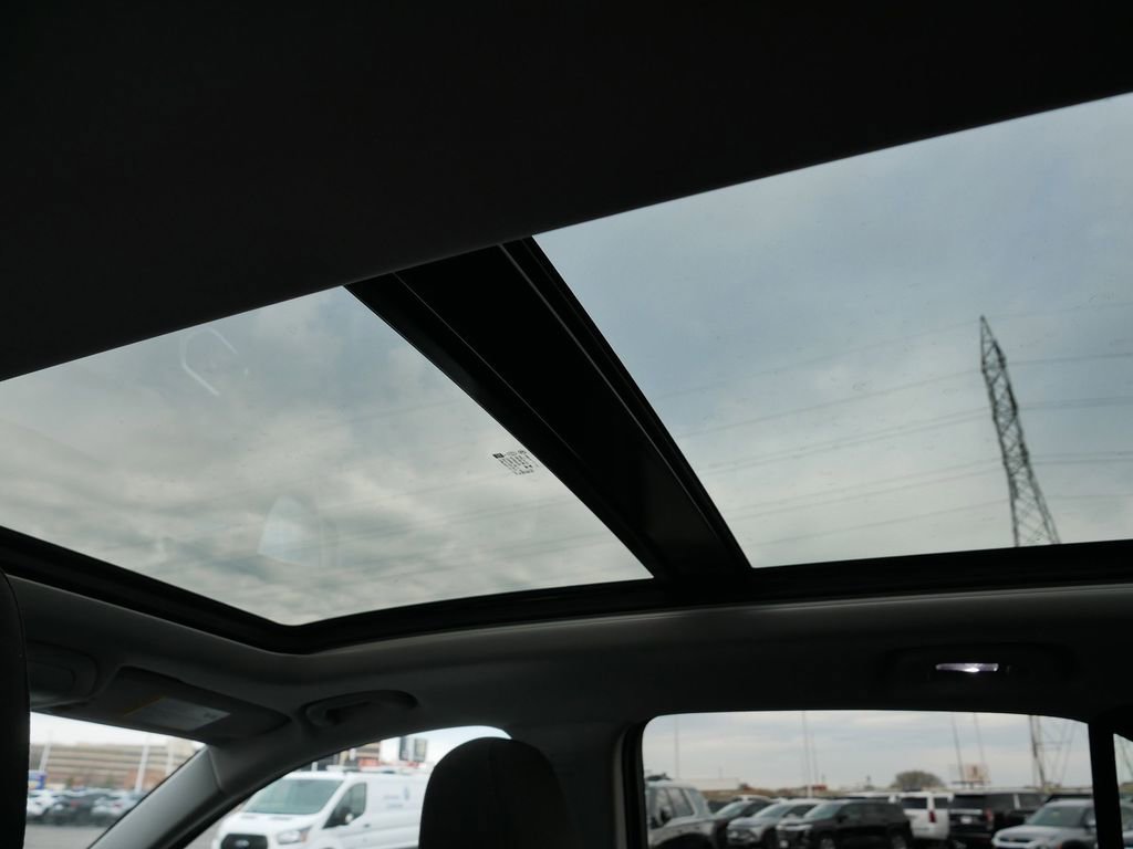 Used 2023 Chevrolet Equinox LT image 18