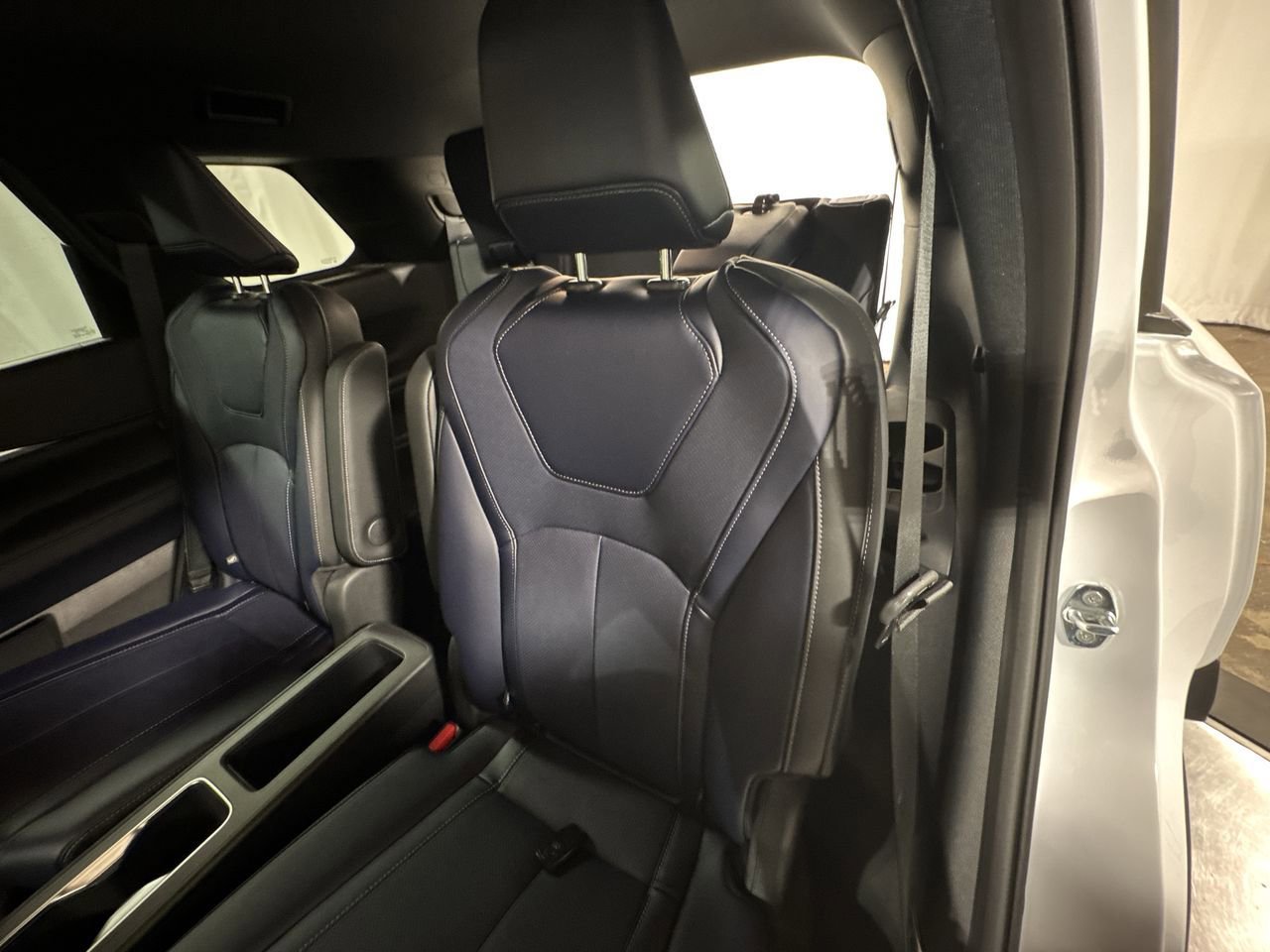 Used 2026 INFINITI QX60 Sport w/ Dark Cargo Package AWD/4WD image 31