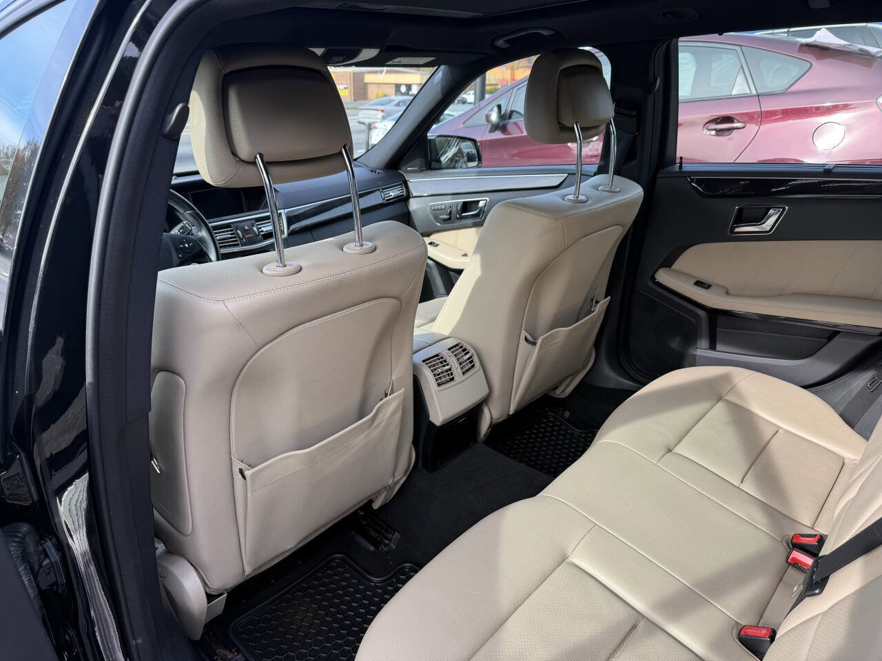 Used 2011 Mercedes-Benz E 350 4MATIC Wagon image 9