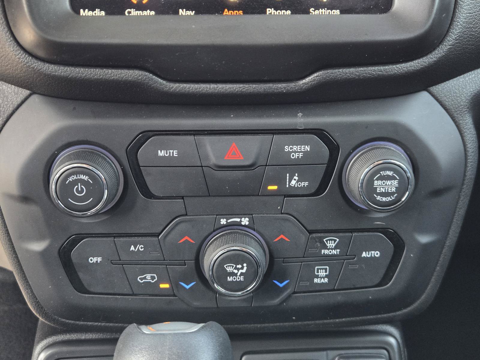 Certified 2022 Jeep Renegade Latitude AWD/4WD image 13