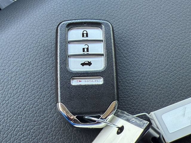 Used 2025 Honda Pilot Elite image 31
