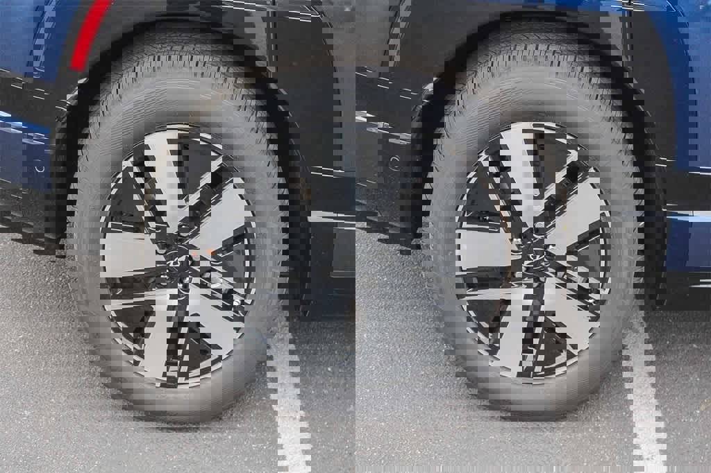 New 2026 Hyundai Ioniq 9 SEL image 8