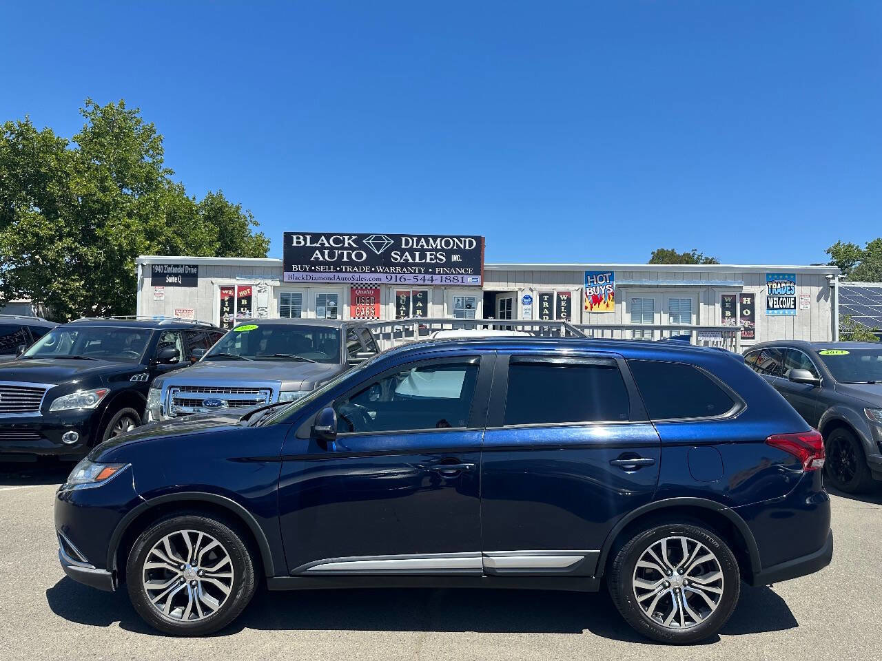 Used 2017 Mitsubishi Outlander SE AWD/4WD image 11