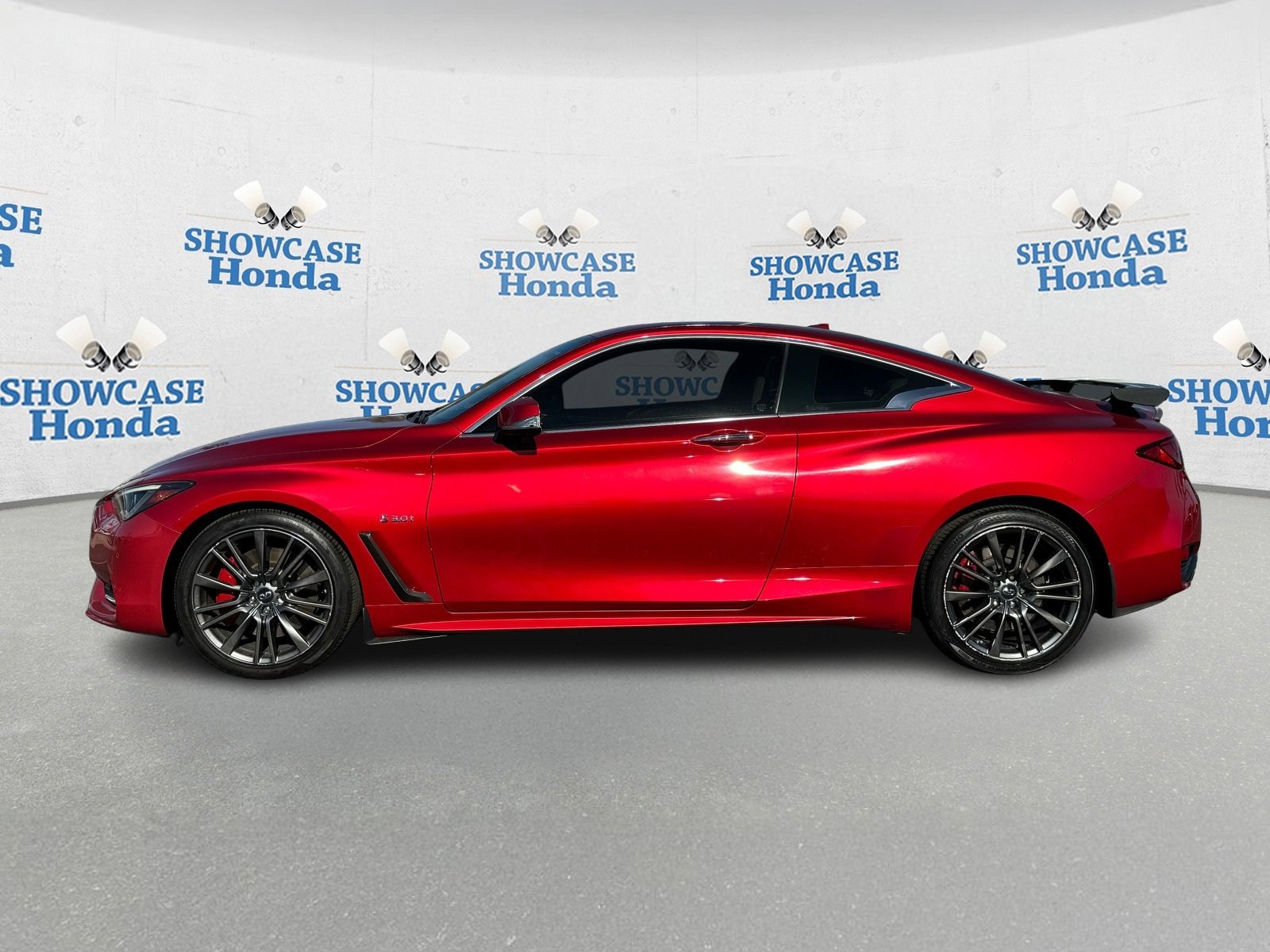 Used 2017 INFINITI Q60 Red Sport 400 image 4