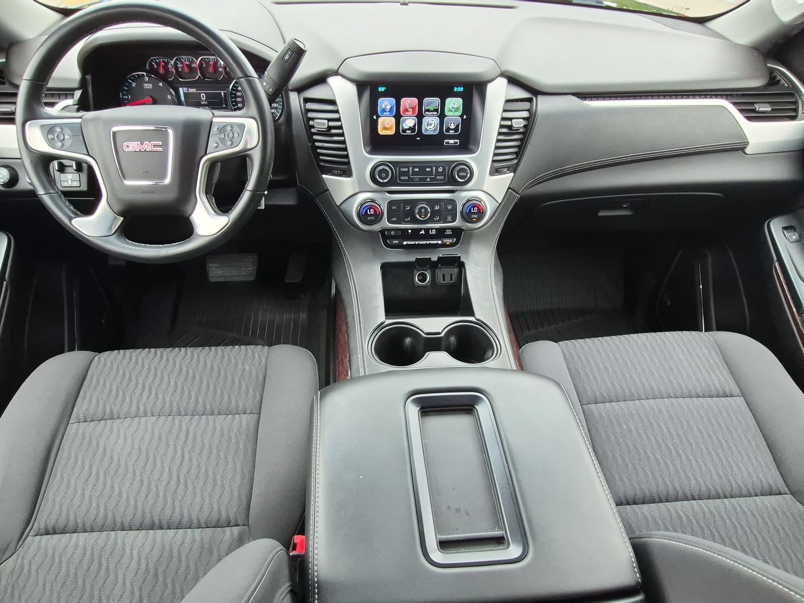 Used 2018 GMC Yukon SLE w/ SLE Value Package AWD/4WD image 16