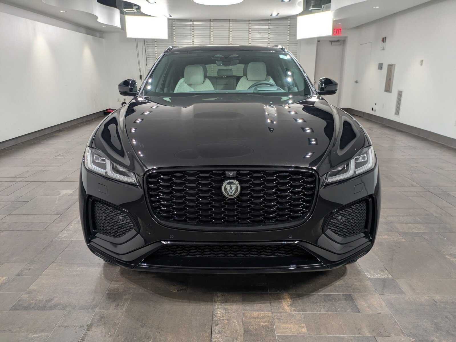 New 2026 Jaguar F-PACE R-Dynamic S image 2