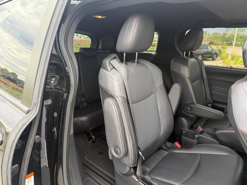 Used 2023 Toyota Sienna XSE w/ XSE Plus Package AWD/4WD image 27
