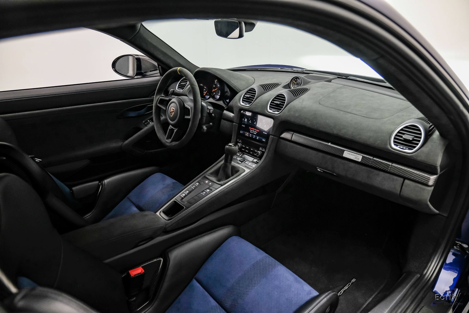Used 2025 Porsche 718 Cayman GT4 RS RWD image 57