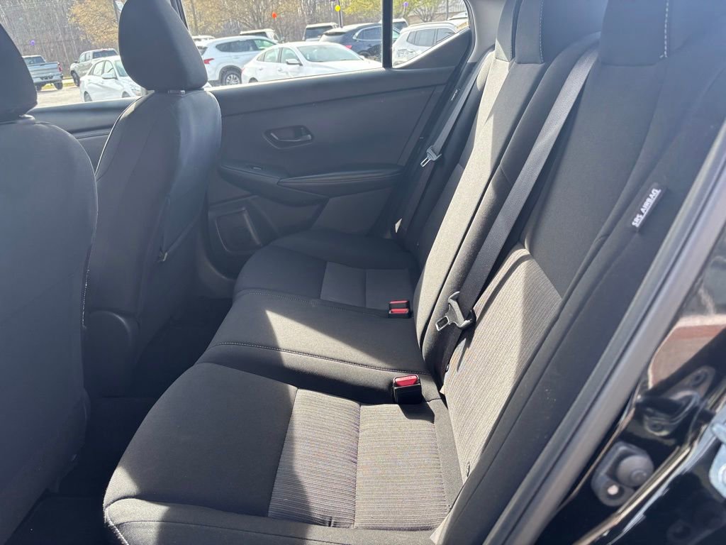 Used 2025 Nissan Sentra SV FWD image 11