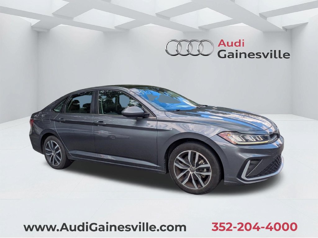 Used 2025 Volkswagen Jetta SE
