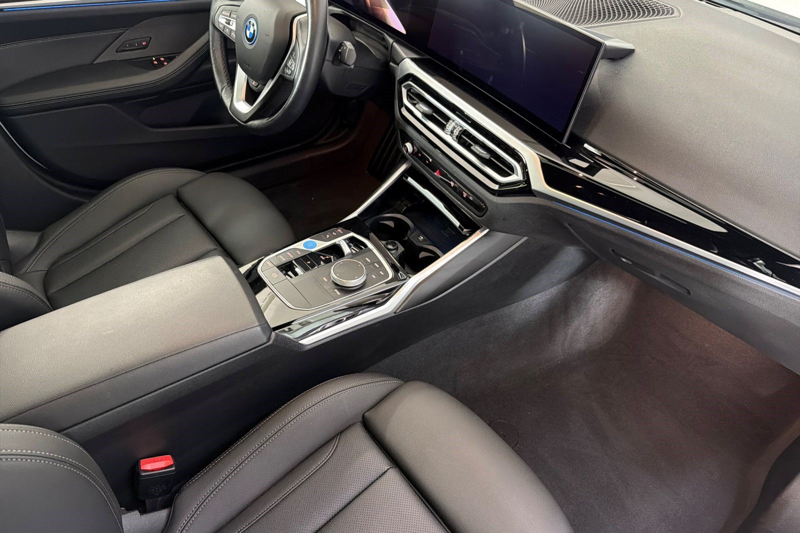 Certified 2023 BMW i4 eDrive40 w/ Premium Package RWD image 33