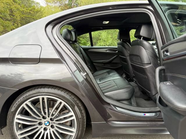 Used 2018 BMW 540i xDrive w/ M Sport Package image 27