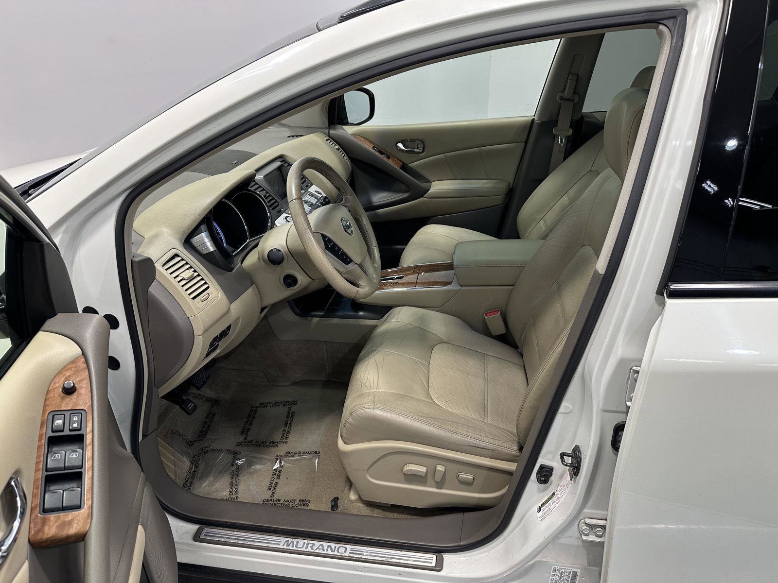 Used 2011 Nissan Murano LE w/ Navigation Pkg image 11