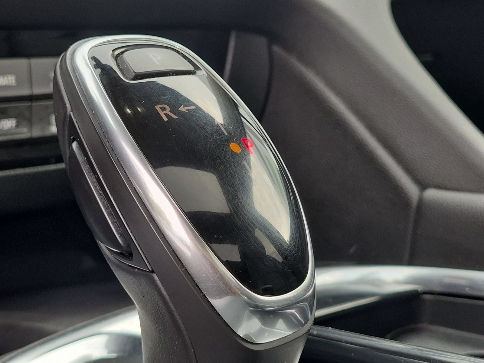 Used 2019 Buick Enclave Essence FWD image 24