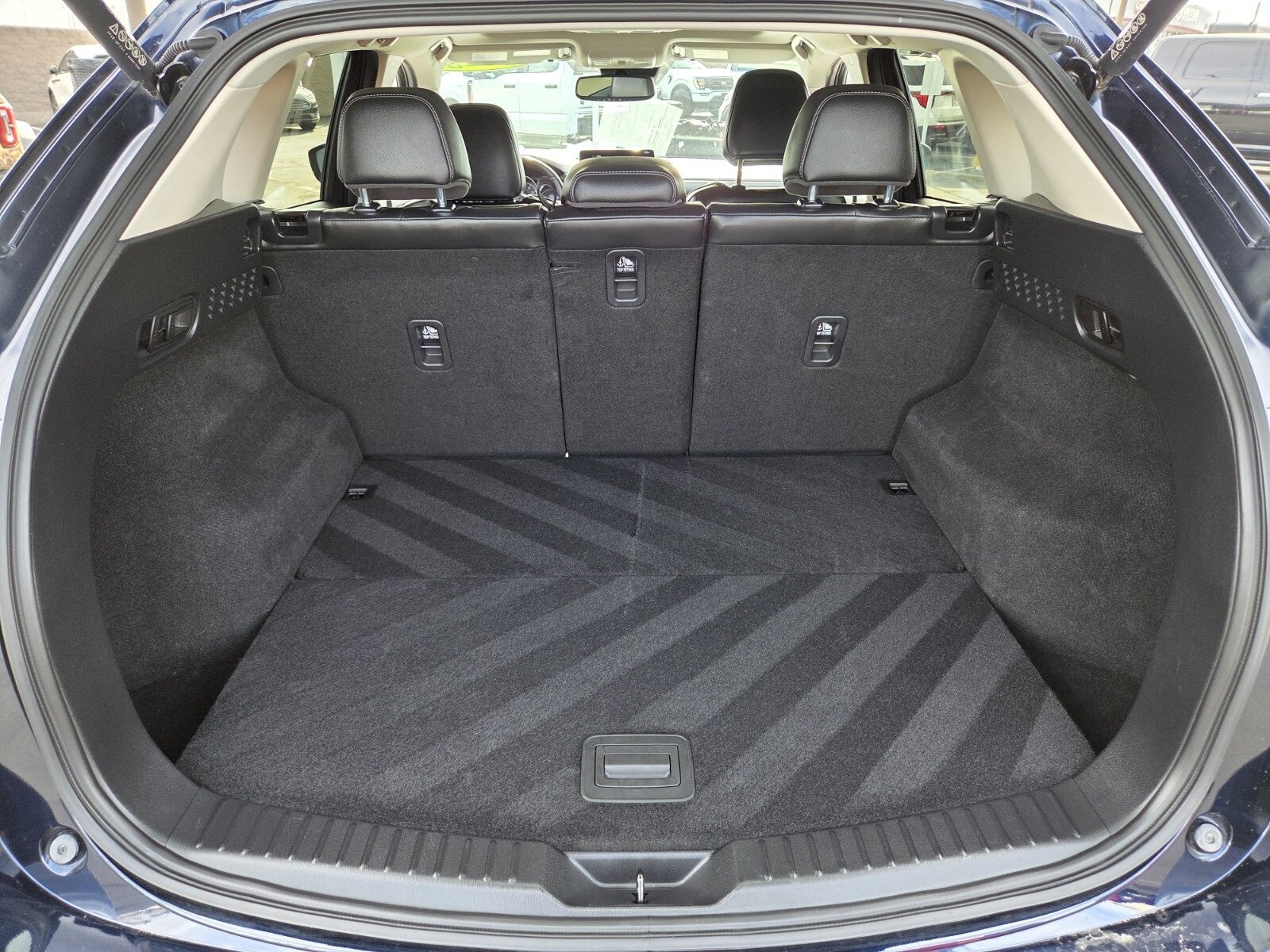 Used 2025 MAZDA CX-5 AWD 2.5 S w/ Preferred Package image 14