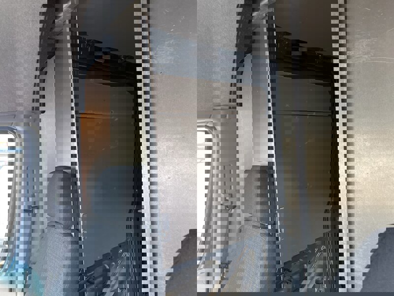 Used 2018 Mercedes-Benz Sprinter 2500 image 18