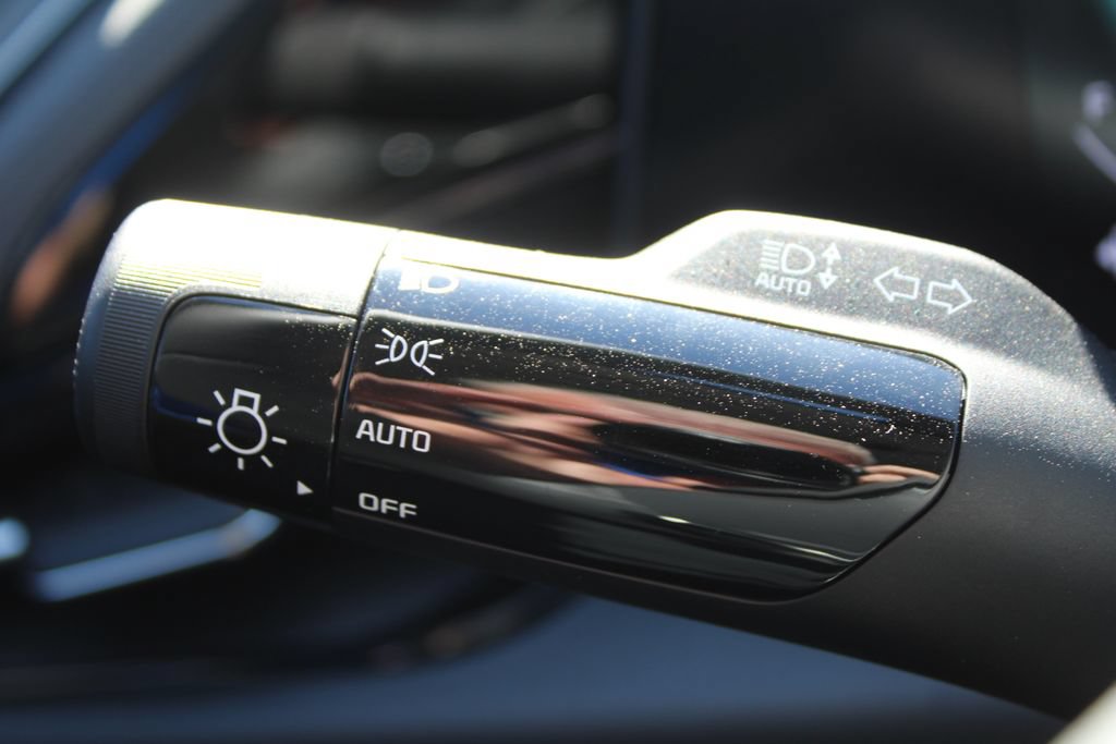 New 2026 Kia Niro FWD image 27