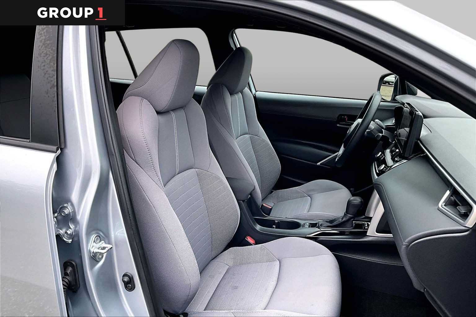 Used 2023 Toyota Corolla Cross AWD Hybrid image 8