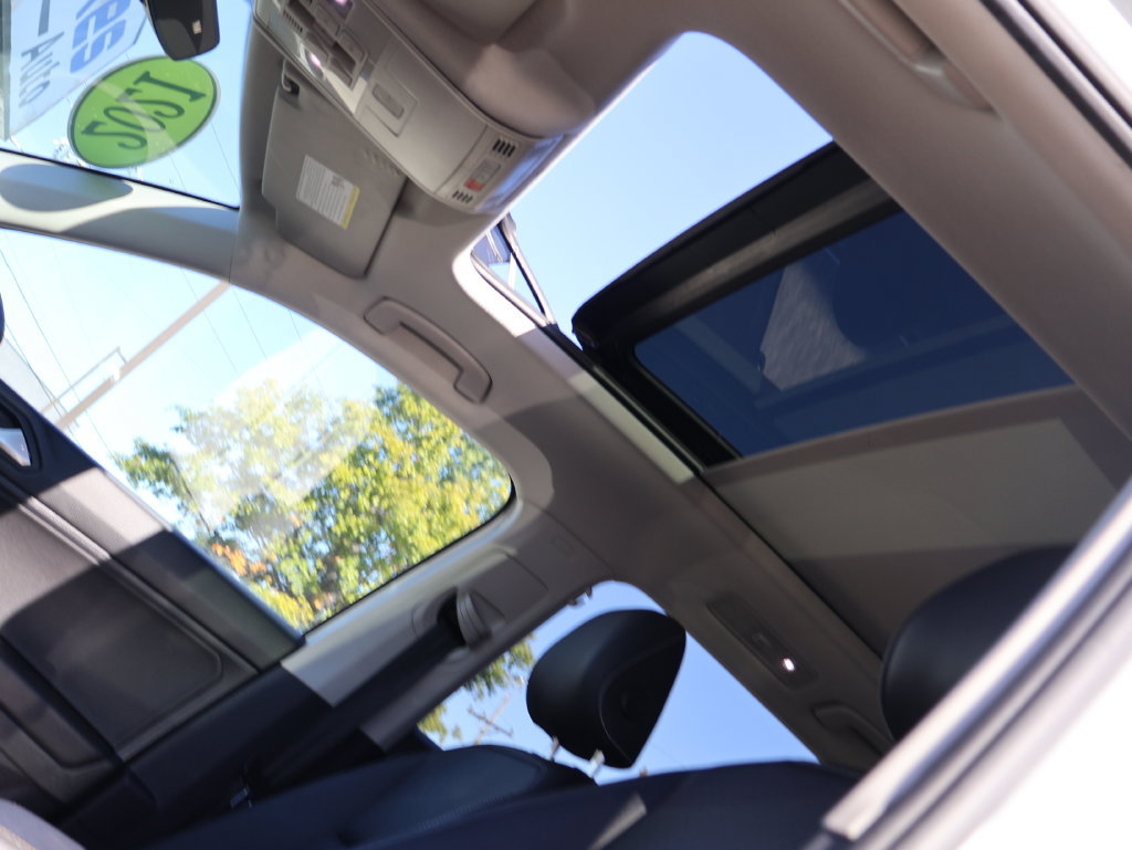 Used 2021 Volkswagen Tiguan SE w/ Panoramic Sunroof Package AWD/4WD image 27