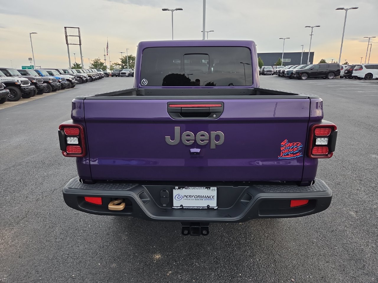 New 2026 Jeep Gladiator Sport AWD/4WD image 28