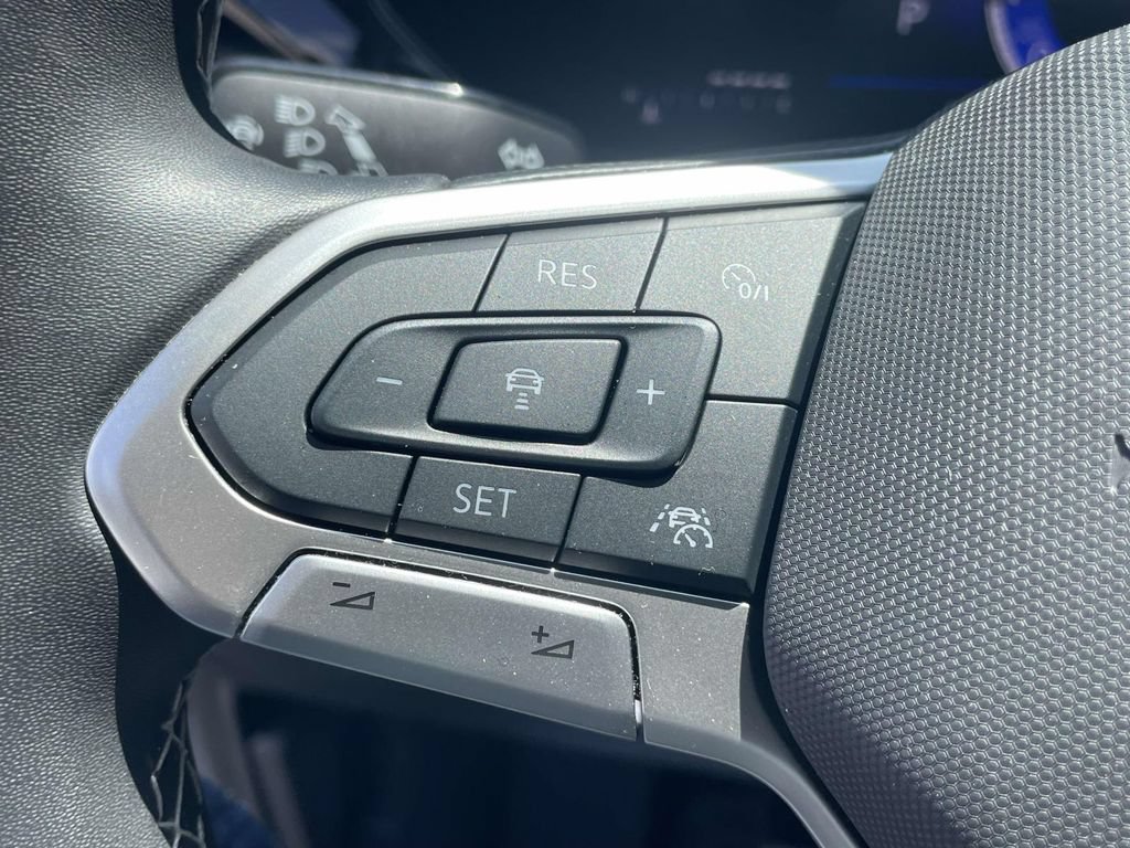 Certified 2024 Volkswagen Taos S AWD/4WD image 20