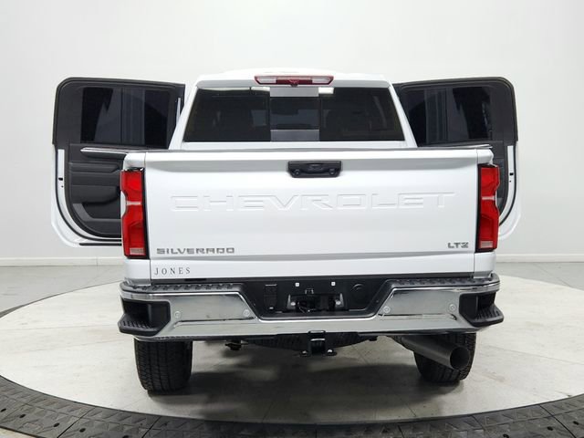 Used 2025 Chevrolet Silverado 2500 LTZ w/ LTZ Convenience Package image 14
