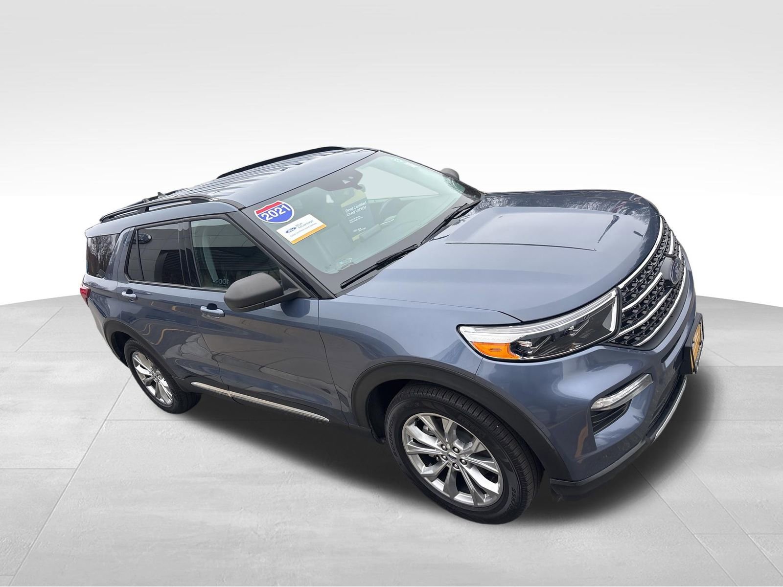 Used 2021 Ford Explorer XLT w/ Equipment Group 202A image 9