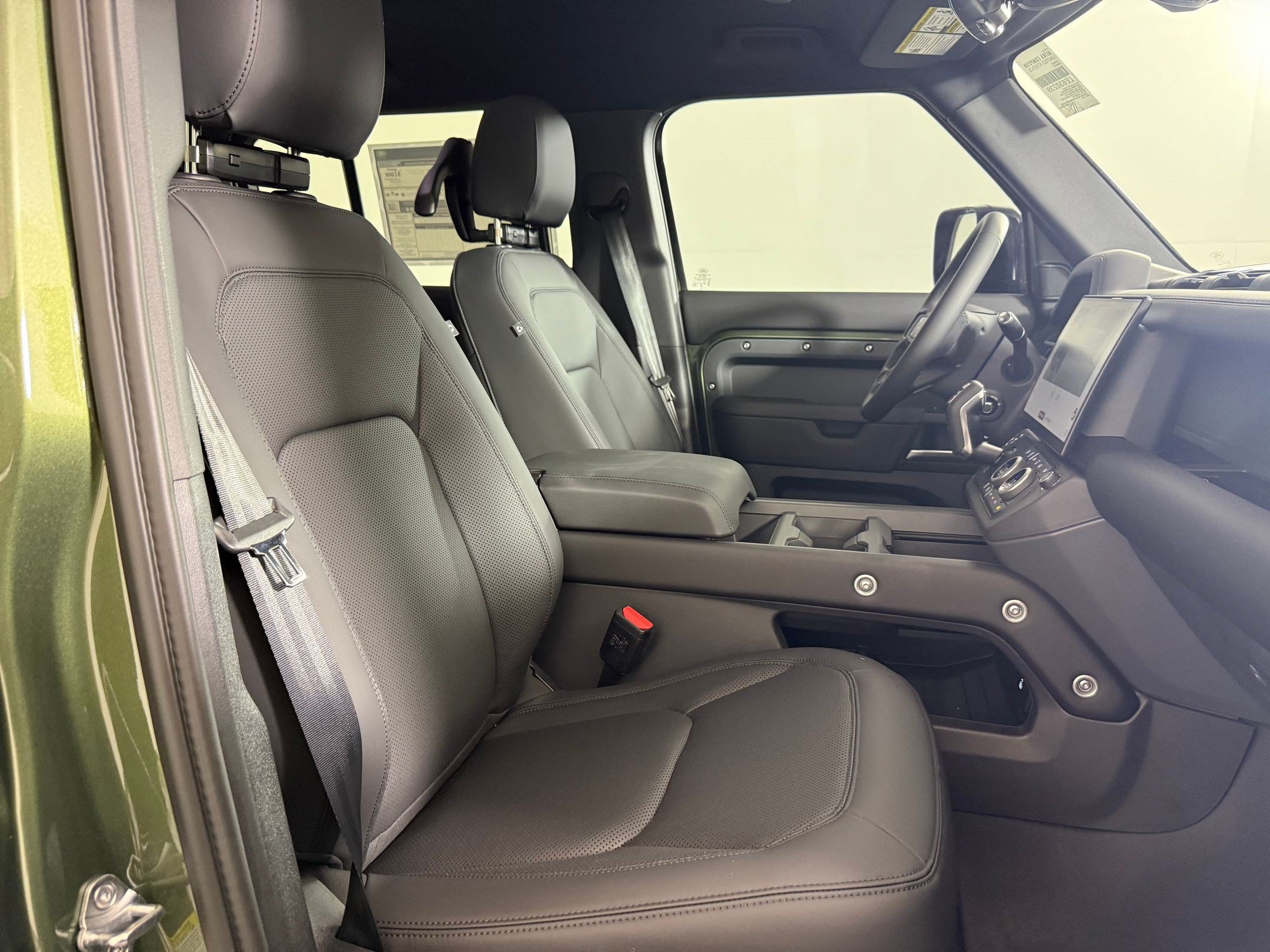 New 2026 Land Rover Defender 110 S AWD/4WD image 29