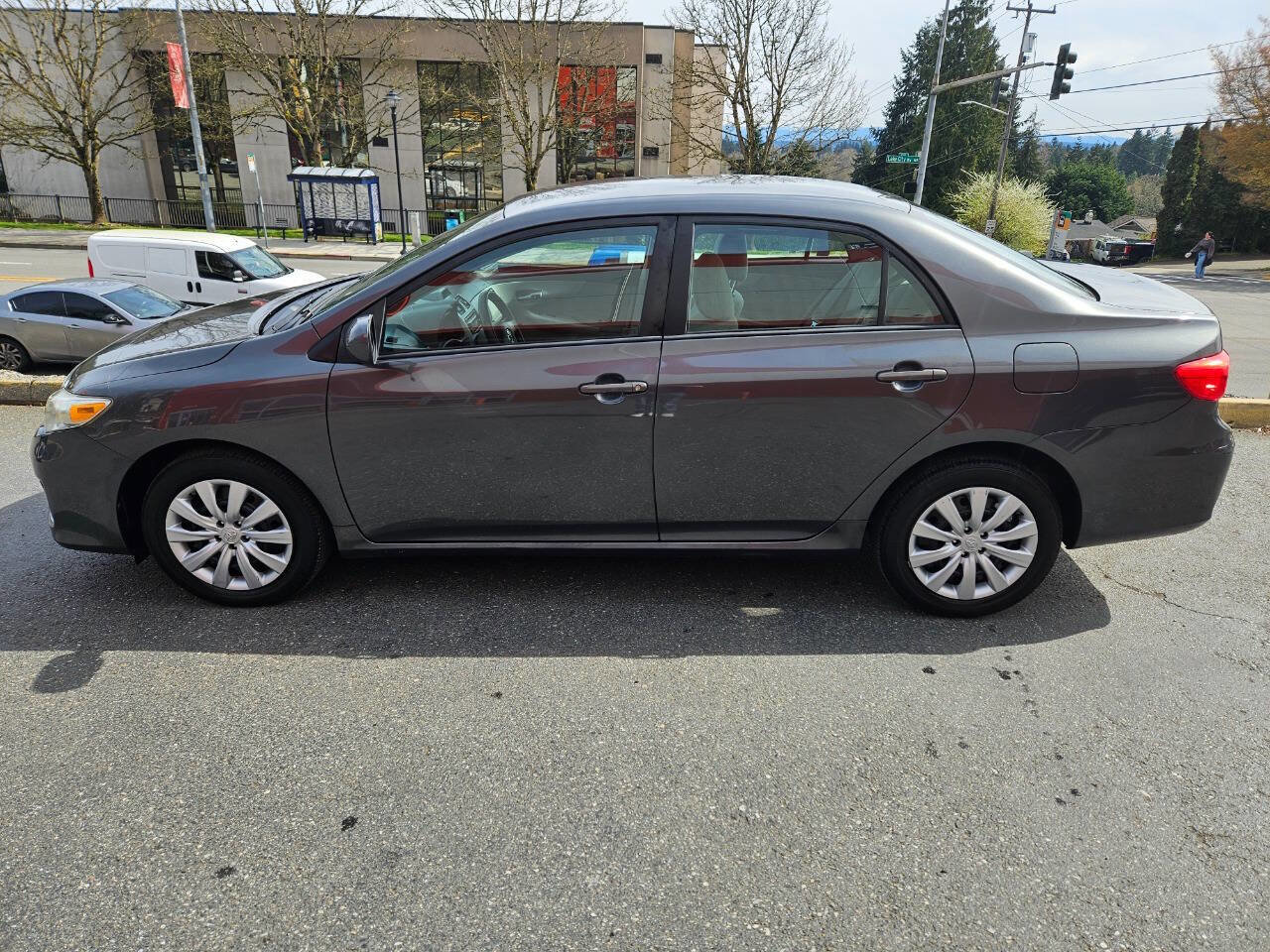 Used 2012 Toyota Corolla LE image 4