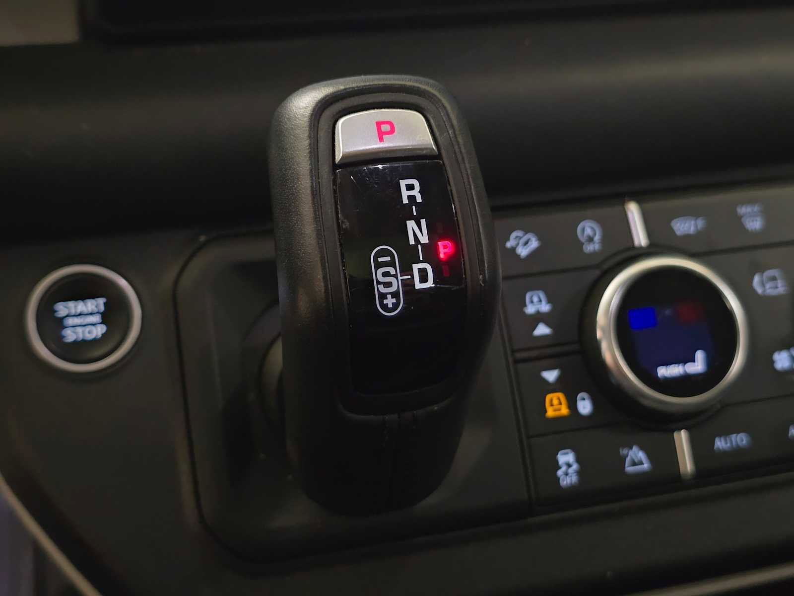 Used 2020 Land Rover Defender 110 HSE image 37