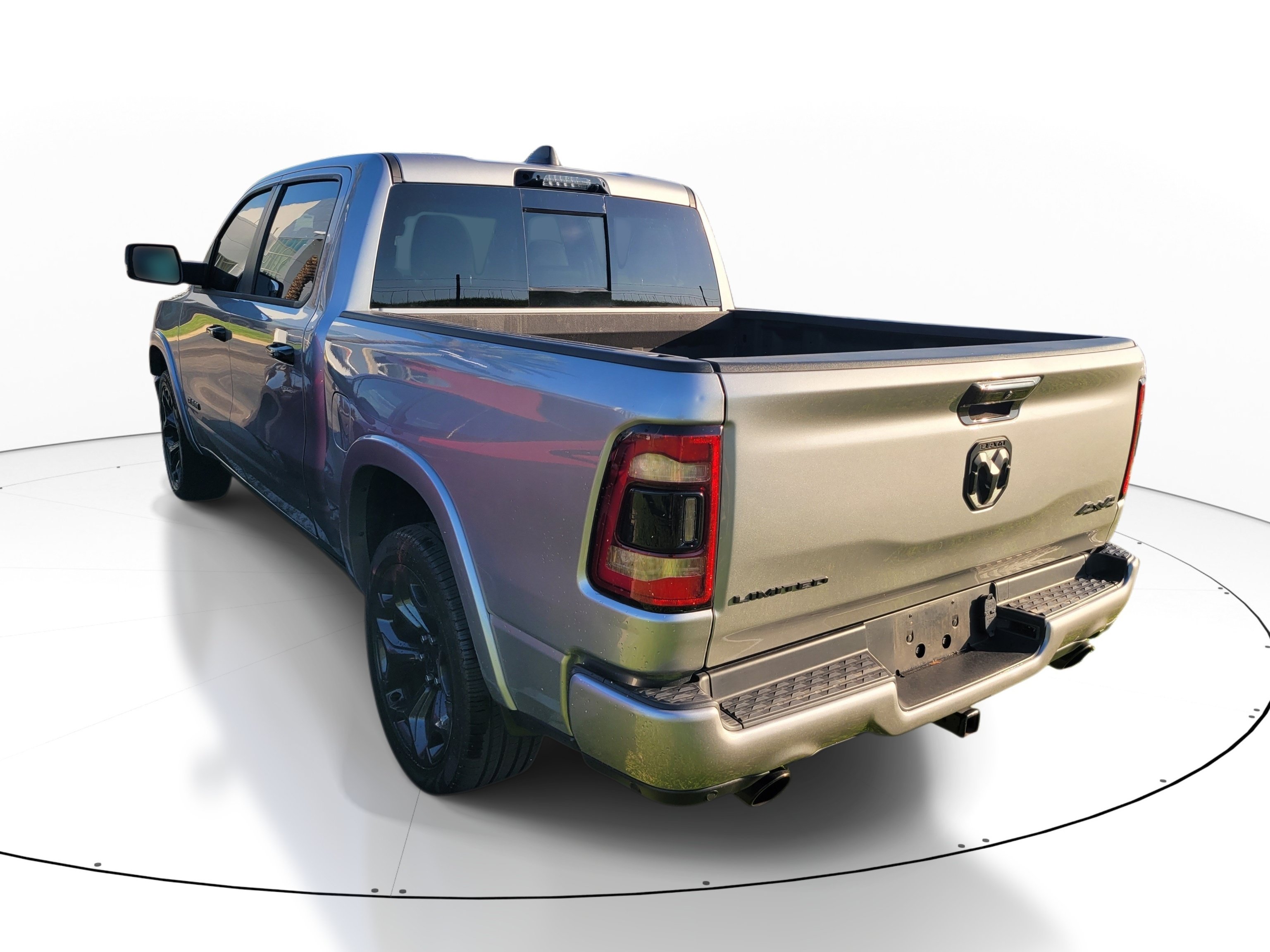 Used 2024 RAM 1500 Limited AWD/4WD image 6