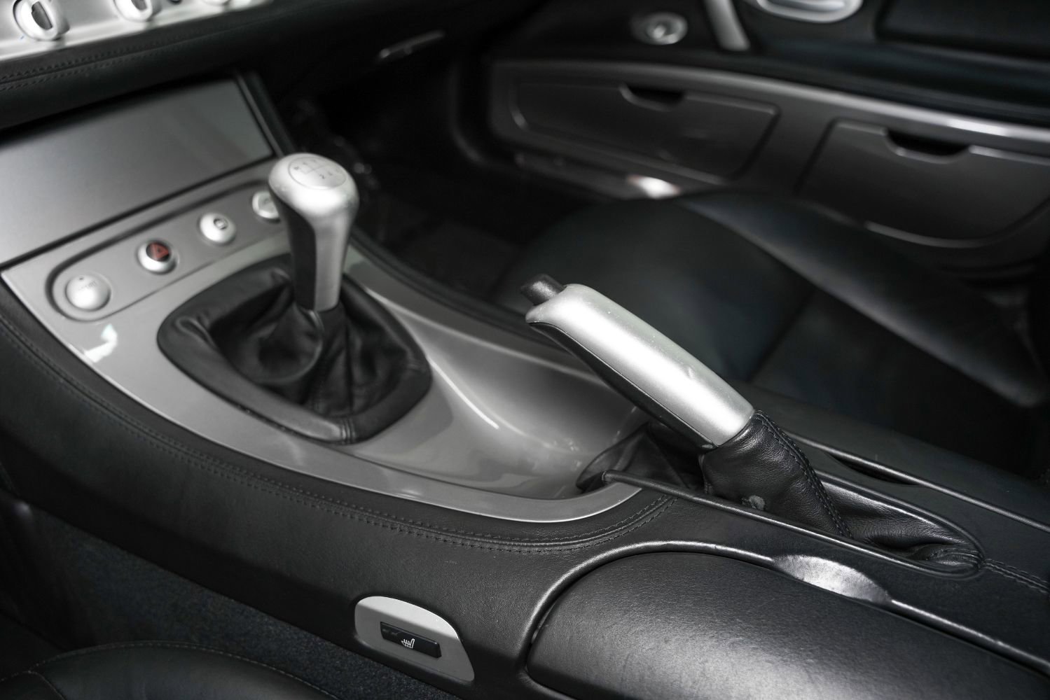 Used 2001 BMW Z8 RWD image 38