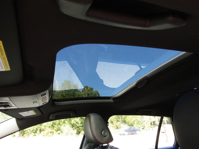 Used 2017 Volkswagen GTI SE image 46