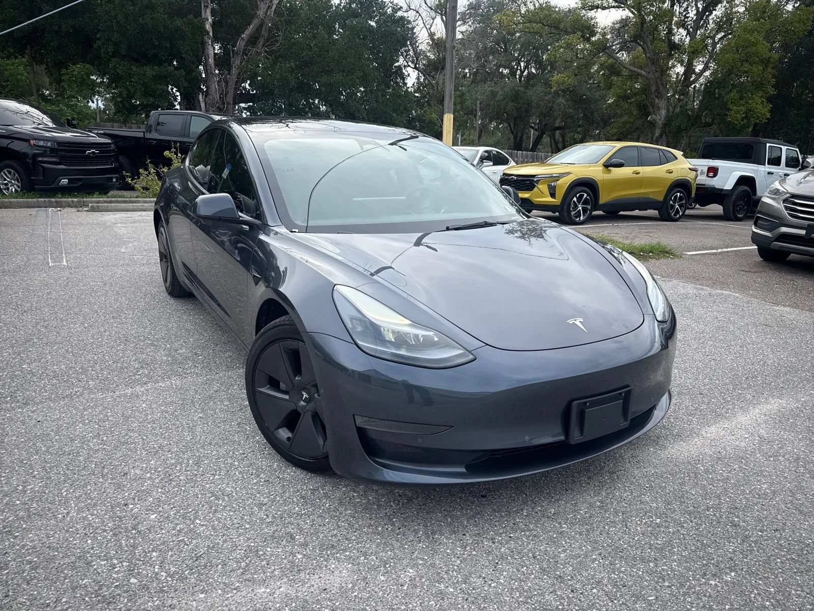 Used 2022 Tesla Model 3 Standard Range RWD image 4