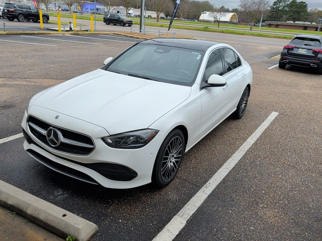 Used 2024 Mercedes-Benz C 300 Sedan image 3