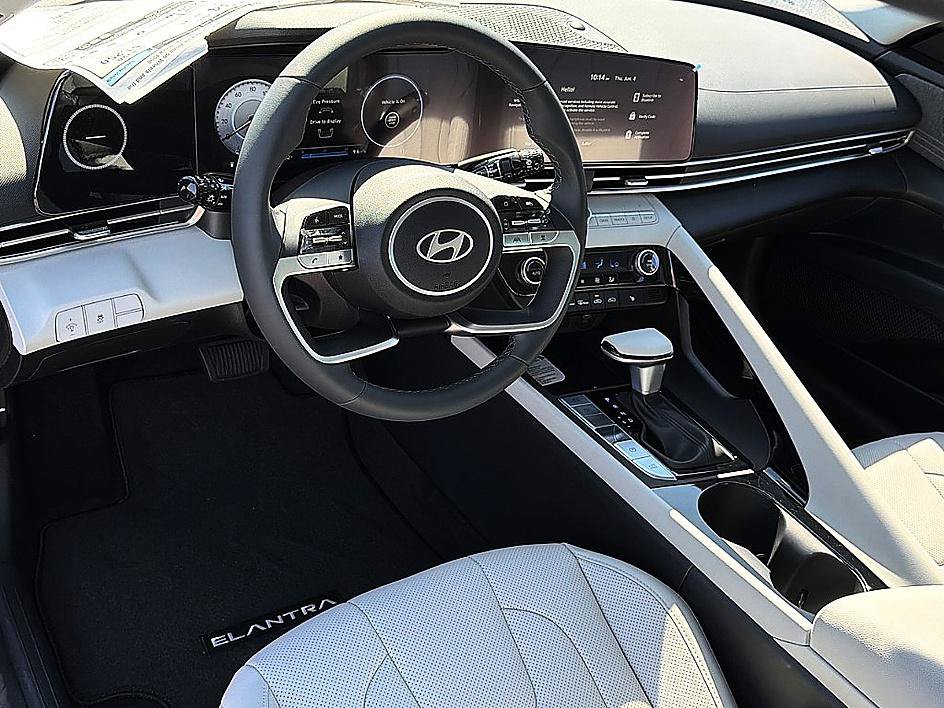 New 2026 Hyundai Elantra Limited FWD image 6